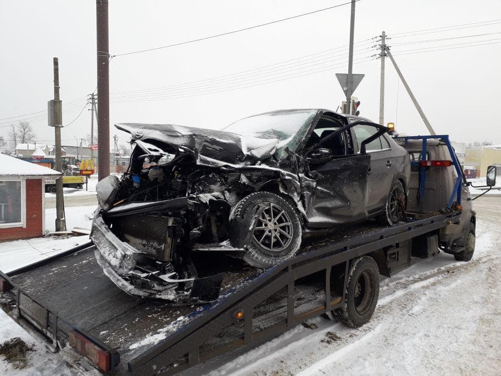 Фото перевозки авто после ДТП