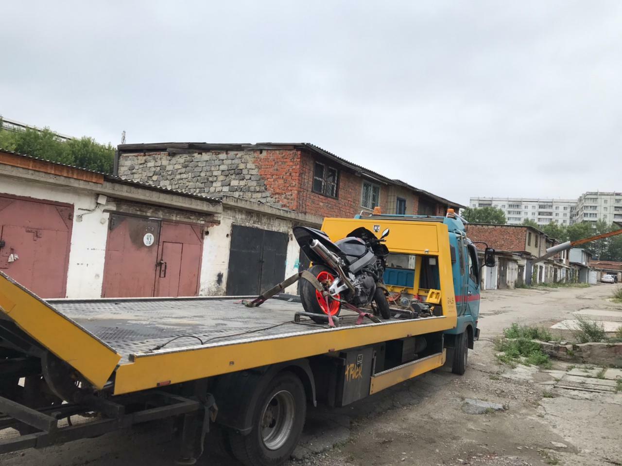 Фото эвакуации мотоцикла в Аграске