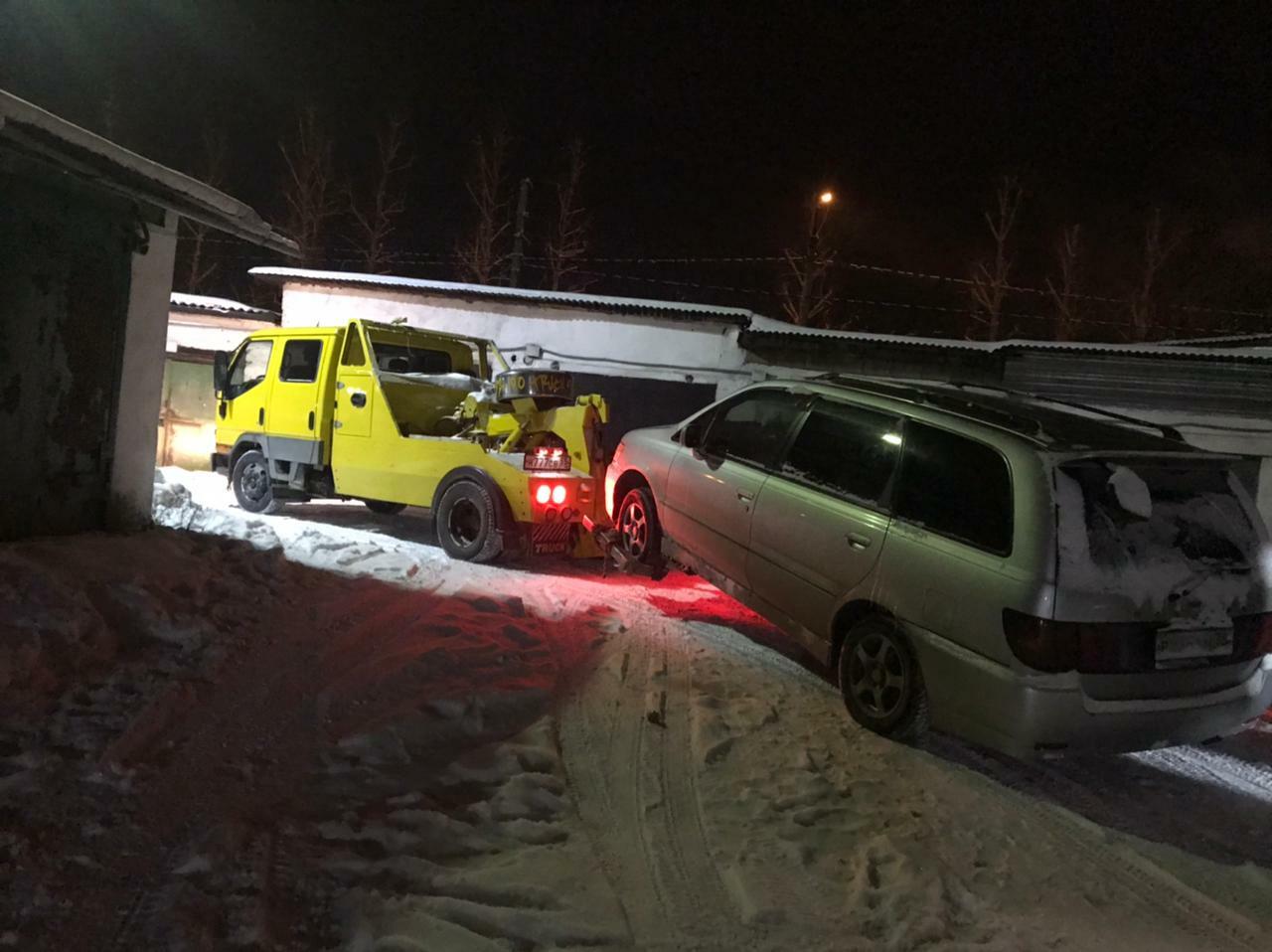 Фото процесса оказания услуг службой &laquo;ЭвакуаторПрофи&raquo;